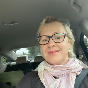 Meet your Posher, Lena